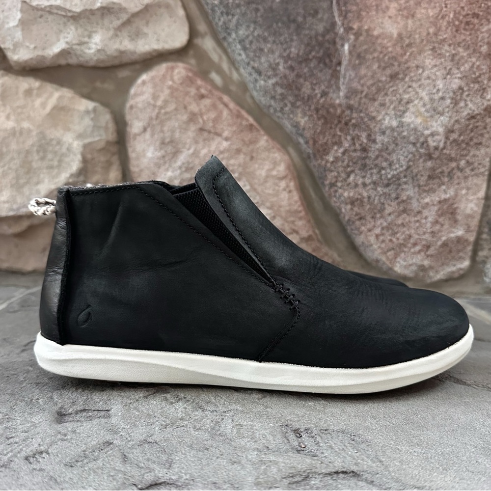 Olukai Hawaiiloa Manu Hope
Waterproof Women's Booties Black With White Sole